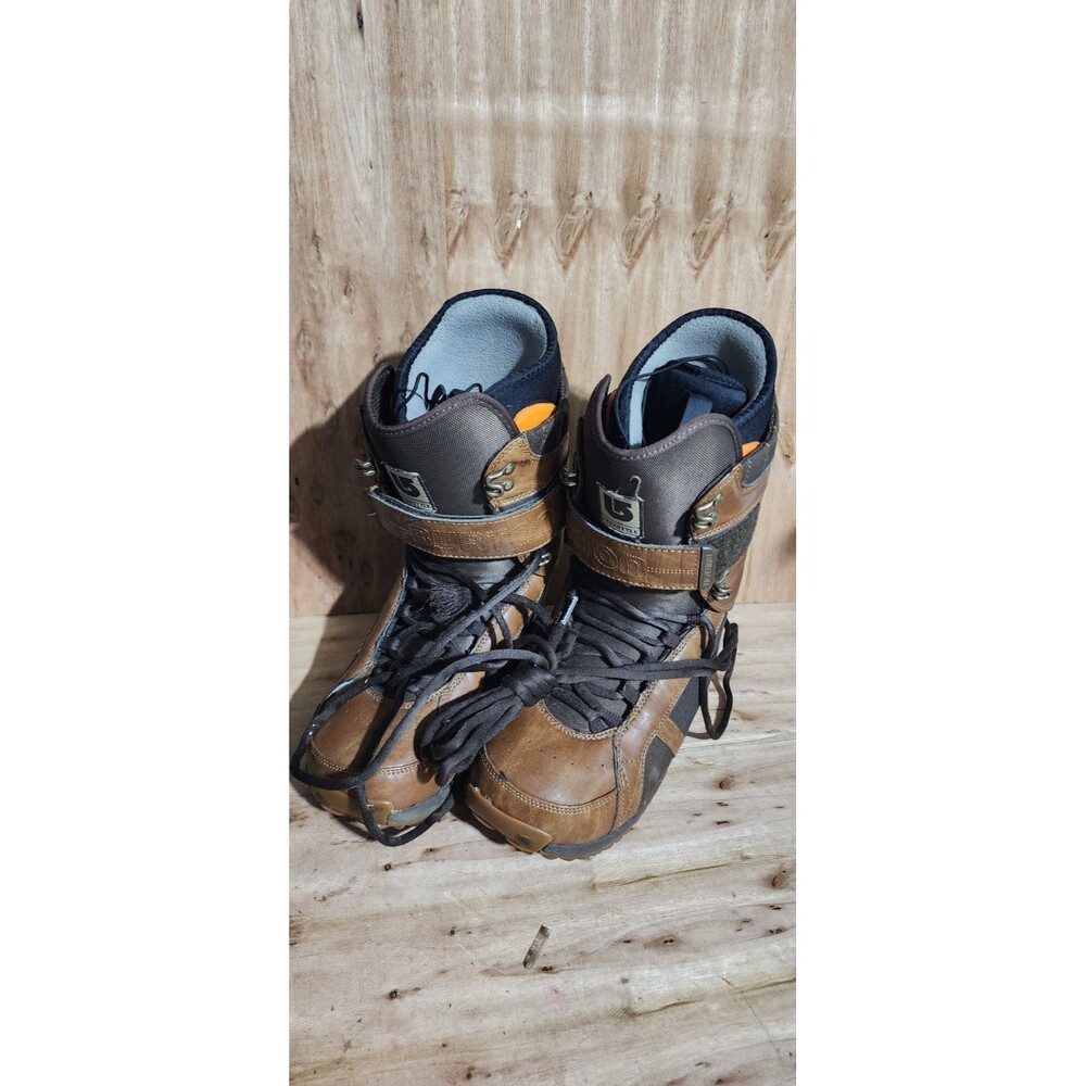 Men's Burton Freestyle Lace Up w/ Strap Snowboard Boots Size: 9.5